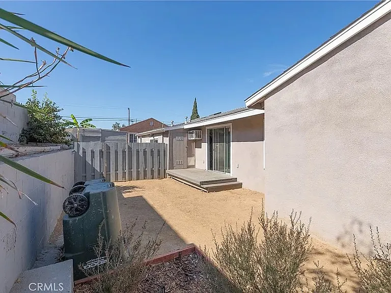 Palm Ave — Photo 14