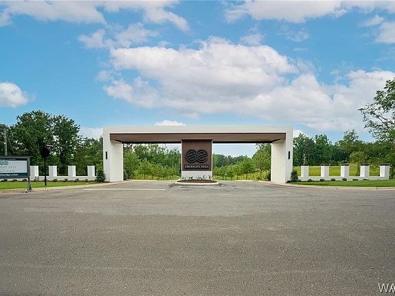 4th image of 11 Lake Island Rd