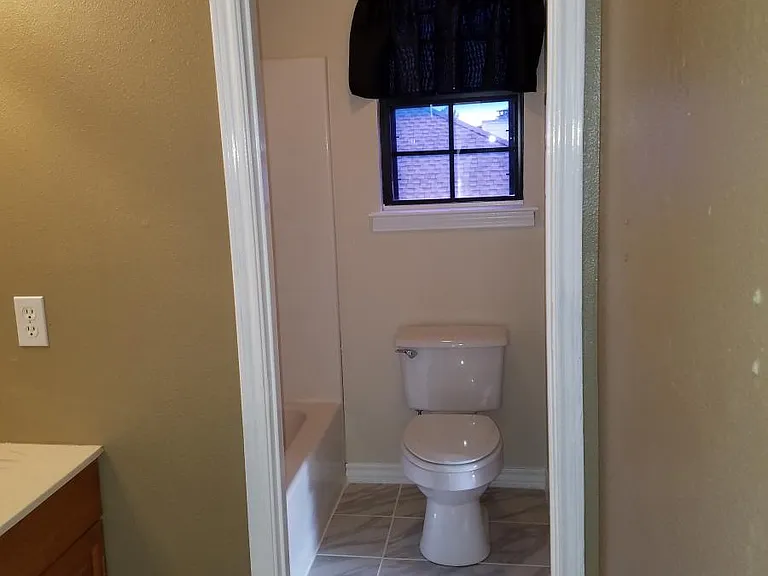 1805 Sharon Dr — Photo 13