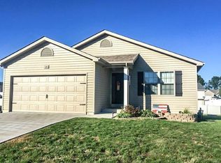 121 Winding Pine Ln, Winfield, MO 63389