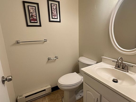 5th image of 41 Crystal Ln APT C