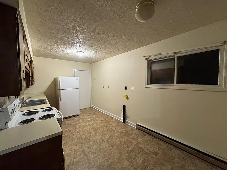 602 Oak Grove Rd — Photo 7