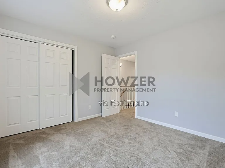 4 Johnson St #B — Photo 25