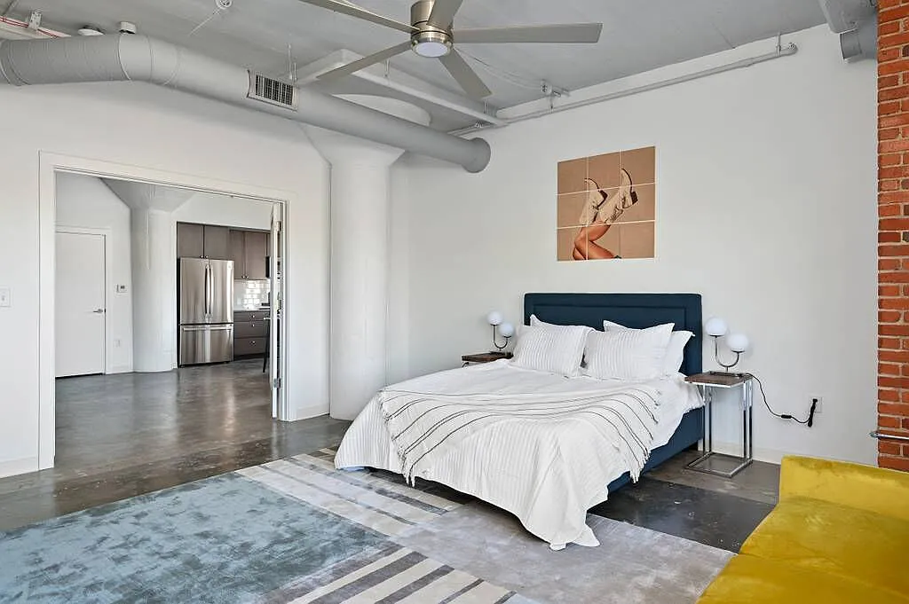 The Monarch Apartments — Photo 4