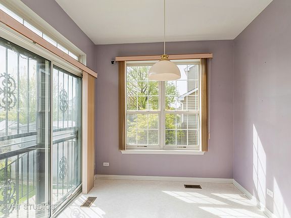 4th image of 87 Summerhill Dr