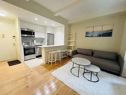 Rented by Manhattan Management Group | media 34