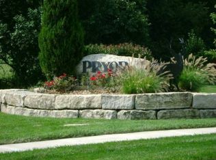 3216 SW Amber Cir, Lees Summit, MO 64082