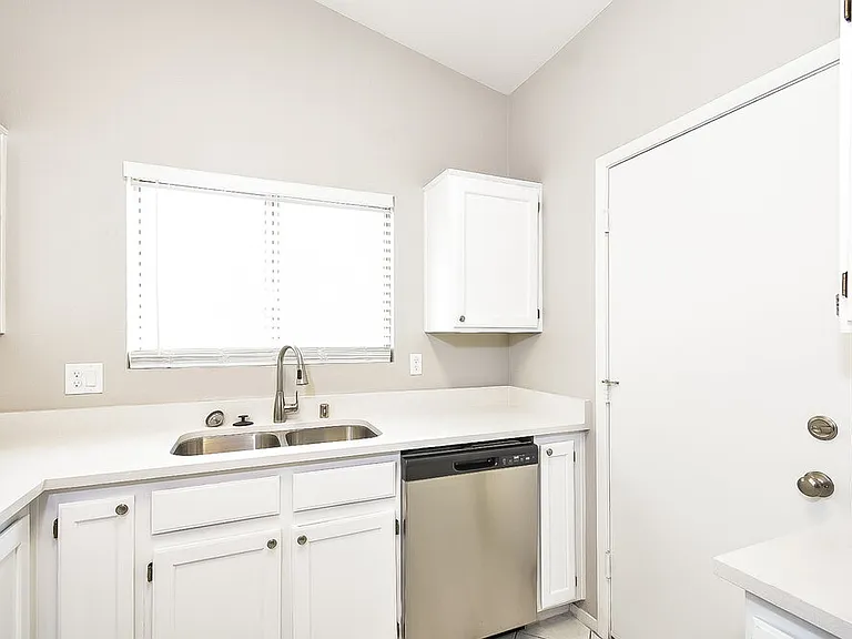 3633 Nairobi Ln — Photo 8