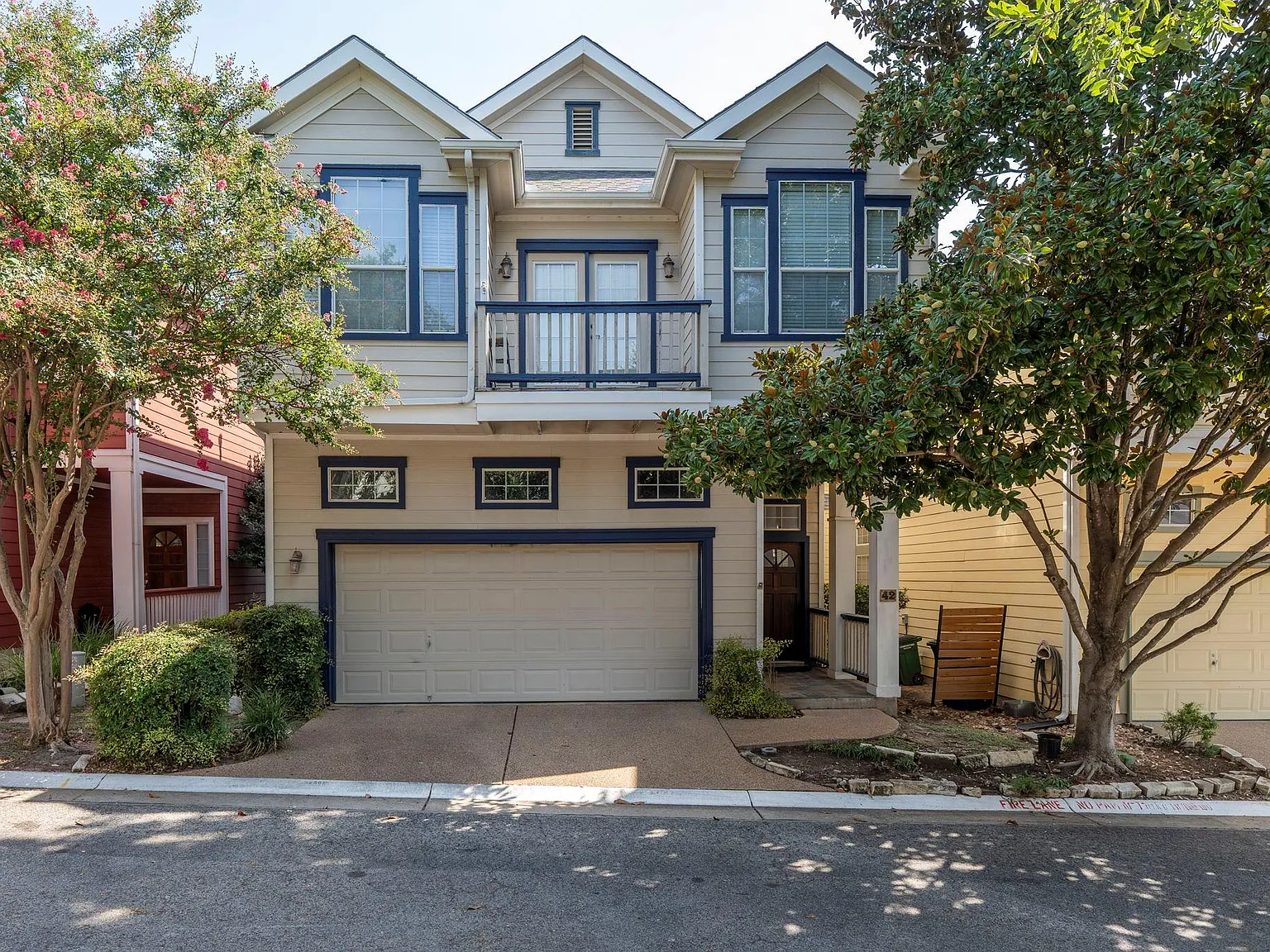 3 bed, 2.5 bath, 2144 sqft, $2,850 — Photo 2
