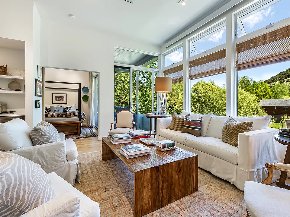 1208 S Highway 89 #11