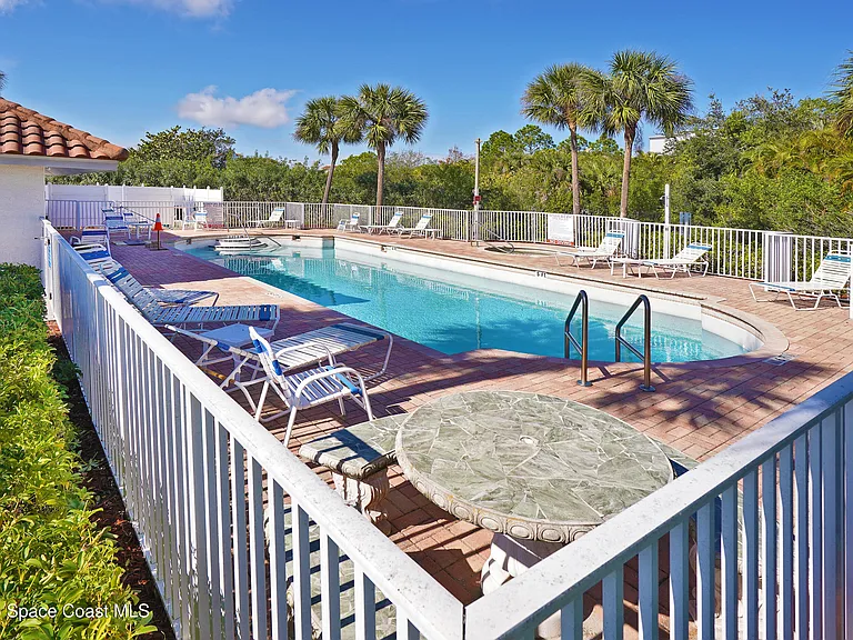 8922 Laguna Ln #201 — Photo 41