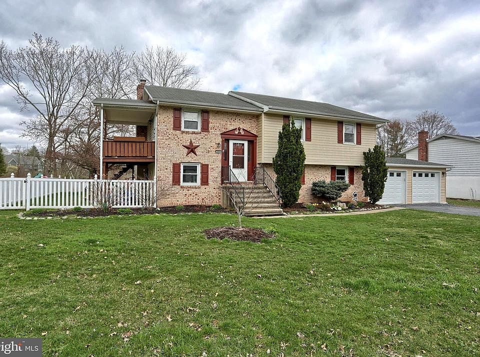 1st image of 365 Marshall Dr