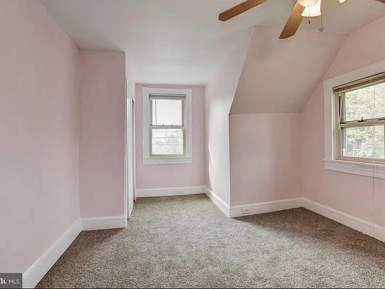 612 W Joppa Rd — Photo 26