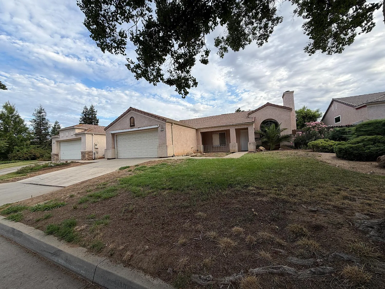3 bed, 1075 sqft, $2,325 — Photo 3