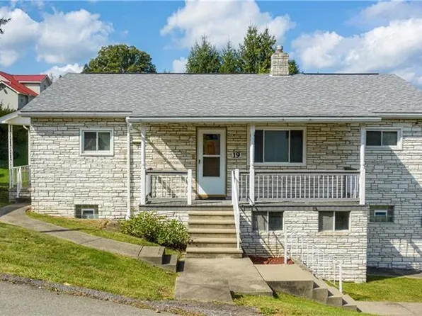 19 Washington St, Burgettstown, PA 15021