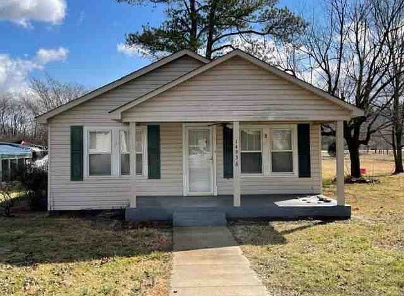 1st image of 14936 Railroad St