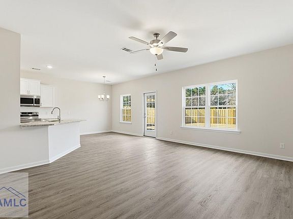 2nd image of 52 Juniper Dr