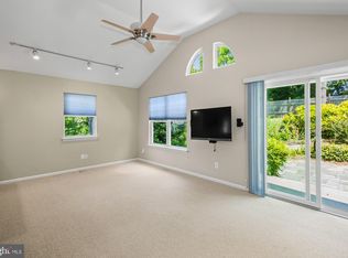 35 San Diego Dr, Magnolia, NJ 08049