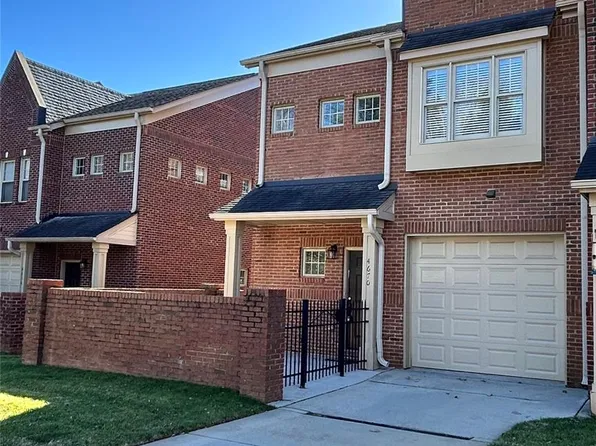 4670 Dabney Vigor Dr, Charlotte, NC 28209