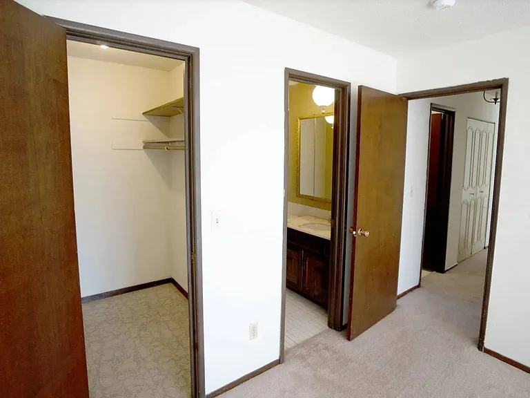 Victoria Flats Roseville — Photo 17