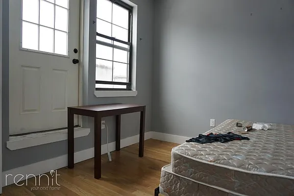 Rented by Rennit Inc. | media 50