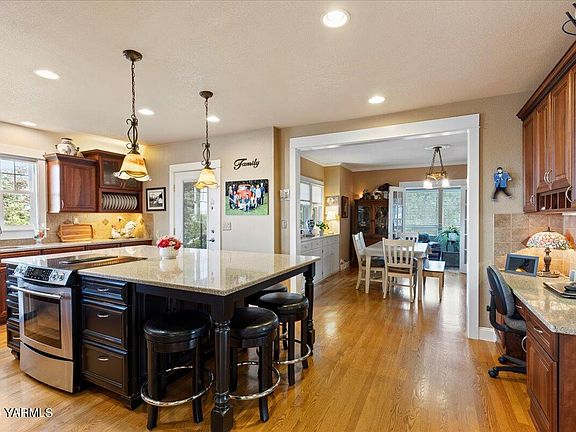 12-10907 Occidental-021>