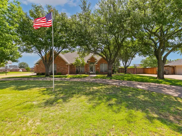 1501 N Saint Charles Ave, Pilot Point, TX 76258