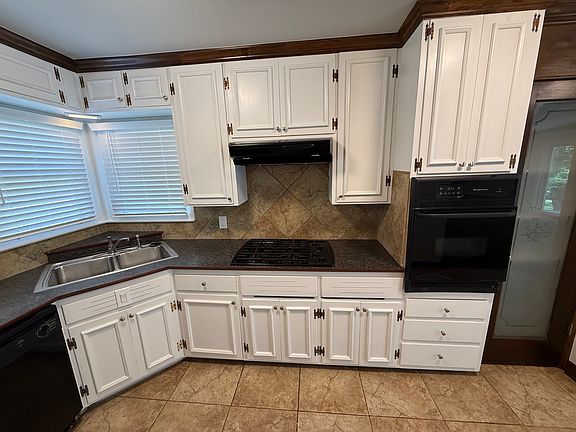 5th image of 4558 E 38th Pl