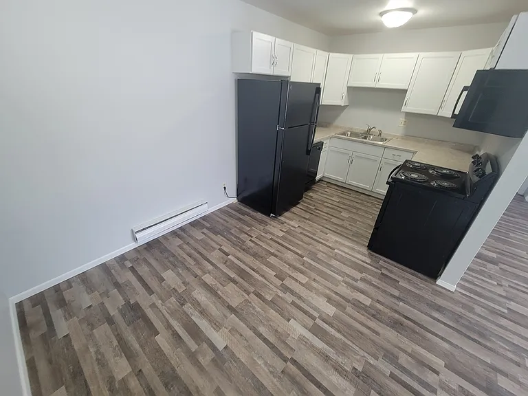 1722 La Crescent St #73 — Photo 4