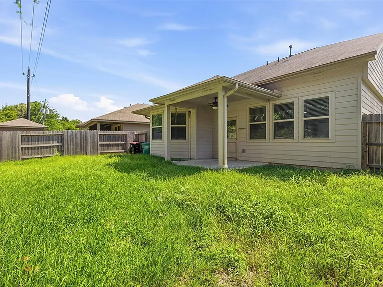 6131 Carpenters Cove Ln — Photo 30