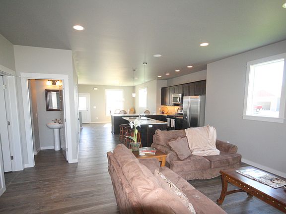 4th image of 67 Baldy Court