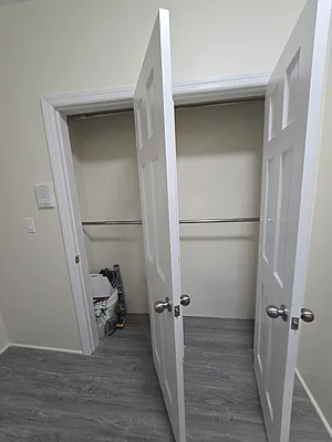 Rented by Voro Purple LLC | media 12