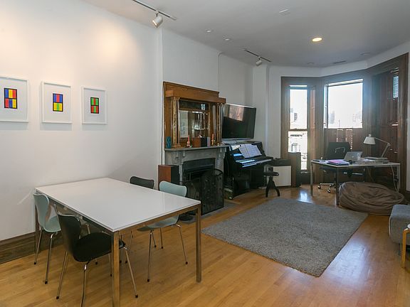 5th image of 2052 N Cleveland Ave APT 3
