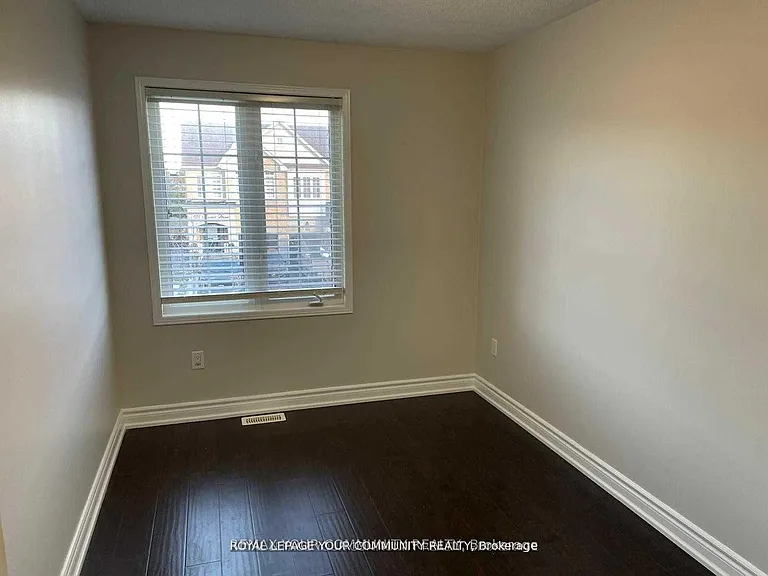 122 Russel Dr — Photo 10