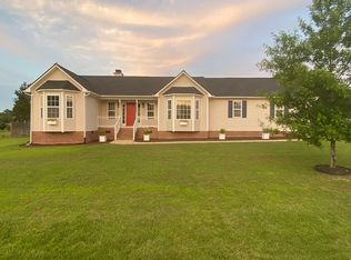 5513 Meadowland Ln, Raleigh, NC 27603