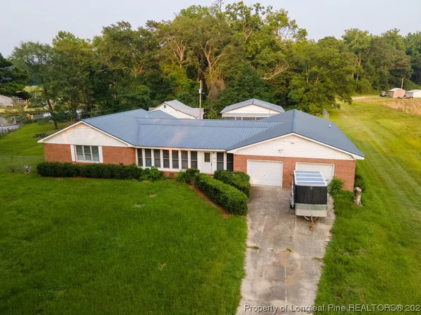 70 Primrose Dr, Fairmont, NC 28340