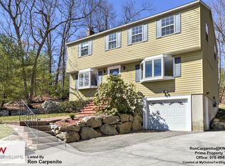 1 Fern Rd, Andover, MA 01810