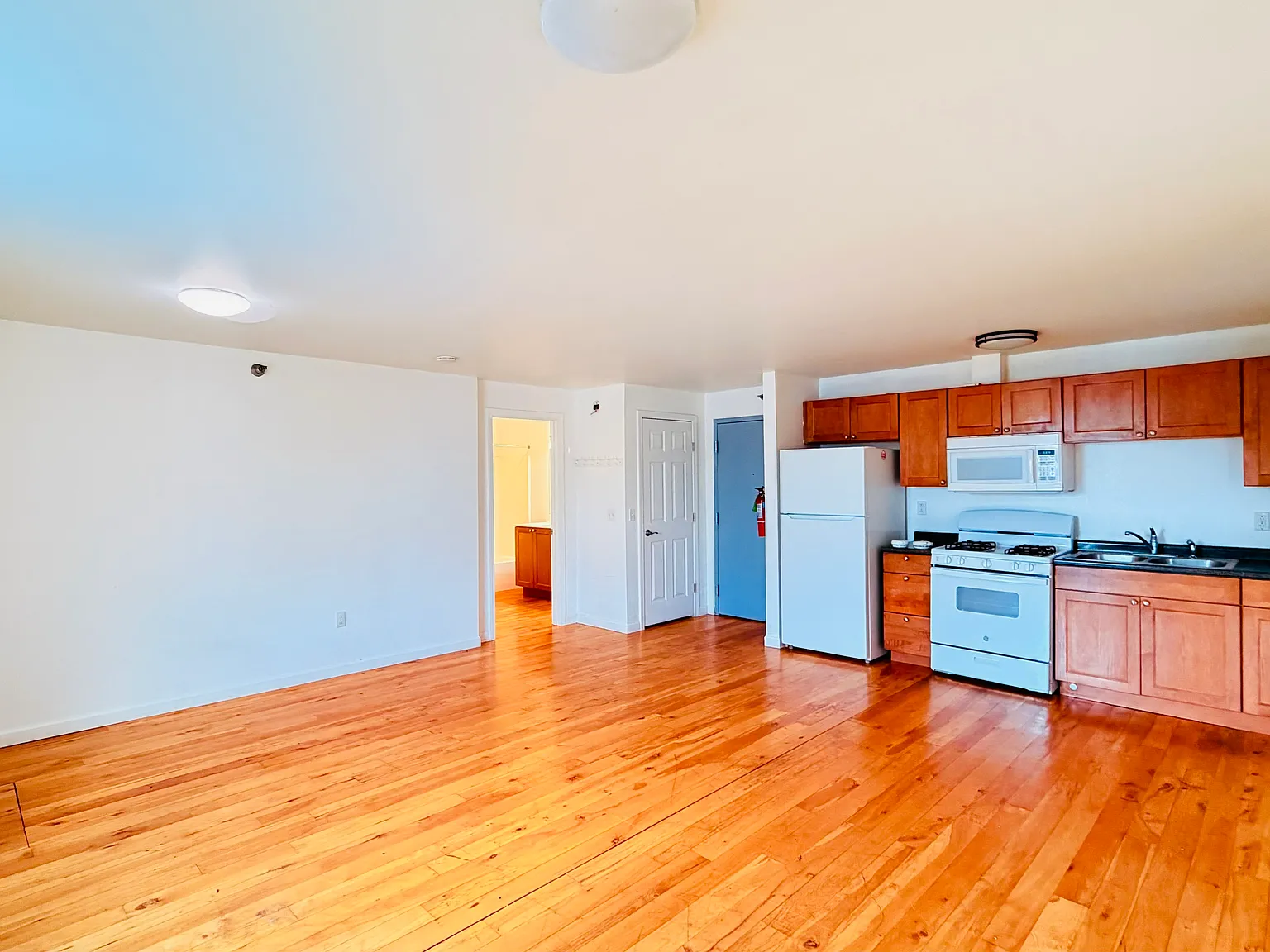 1 bed, $1,800 — Photo 3