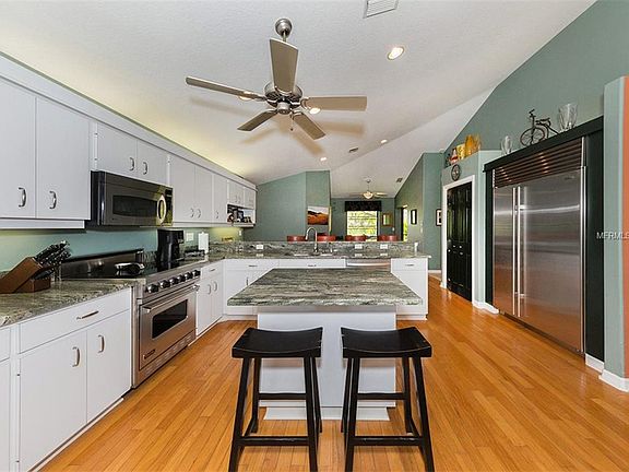 5th image of 1745 Palm Ln