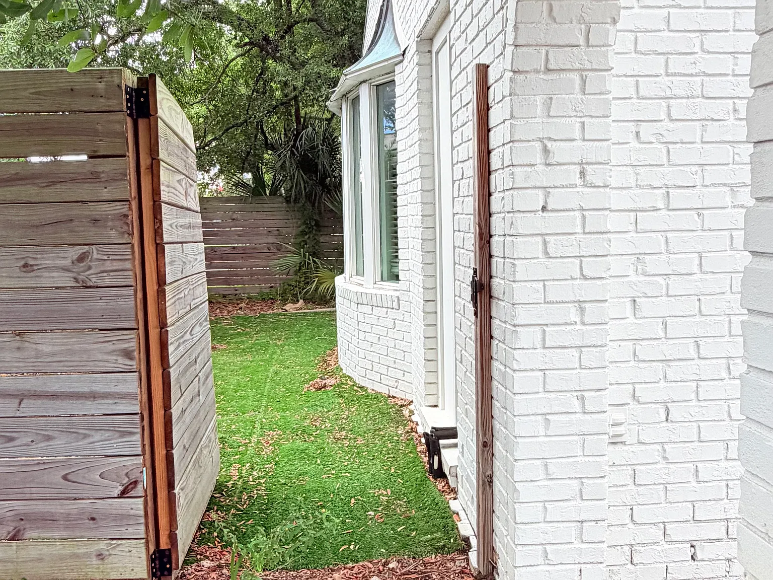 2 bed, 1000 sqft, $1,700 — Photo 4