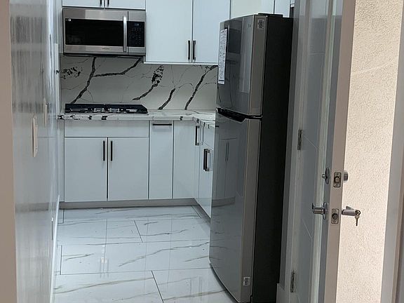 3rd image of 36577 Nichols Ave