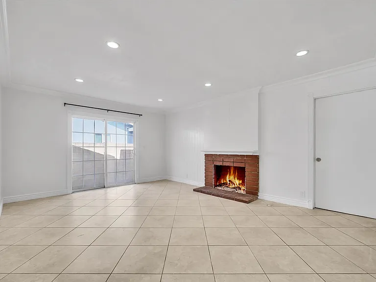 8801 Mays Ave — Photo 2