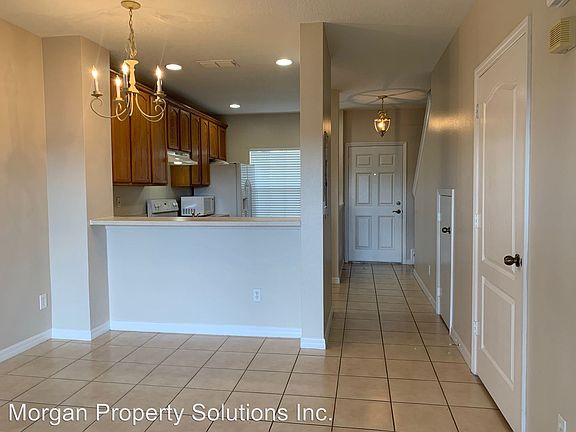 3rd image of 10656 Savannah Wood Dr #97