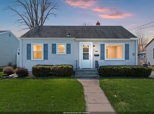 867 Marquette St, Menasha, WI 54952