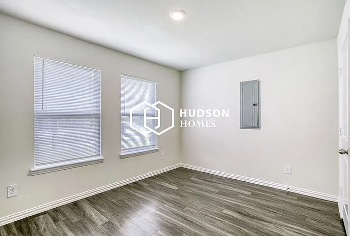 3810 Lynnfield St — Photo 8