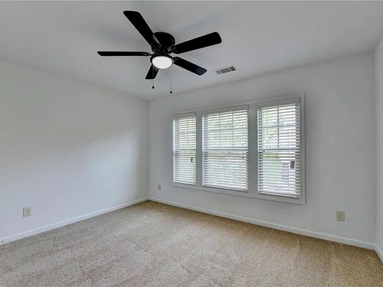 1000 Parkside Wood Ct — Photo 9