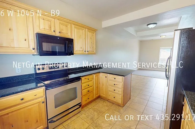576 W 1045 N #B9 — Photo 6