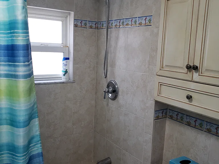 126 Bay 8th St — Photo 4