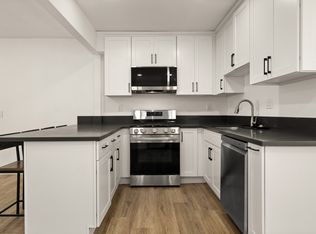 715 Sunset Ave, Venice, CA 90291