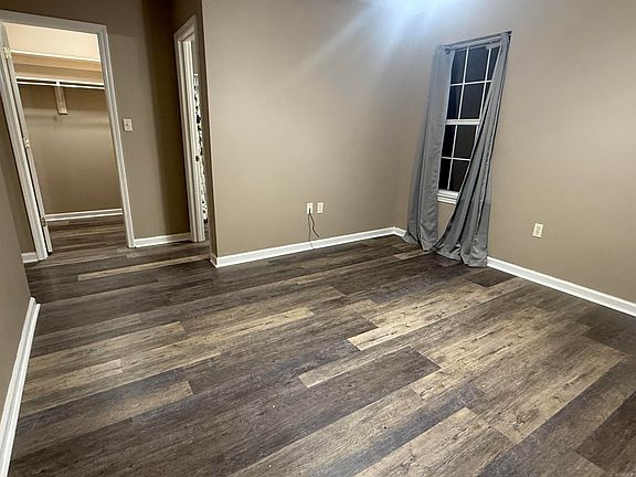 5th image of 104 Donna Kay Dr